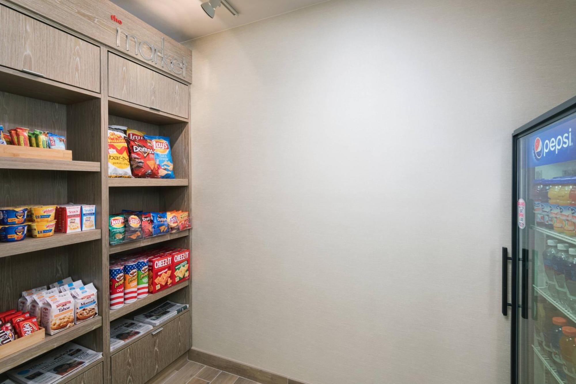 州立学院居留酒店 州学院 外观 照片