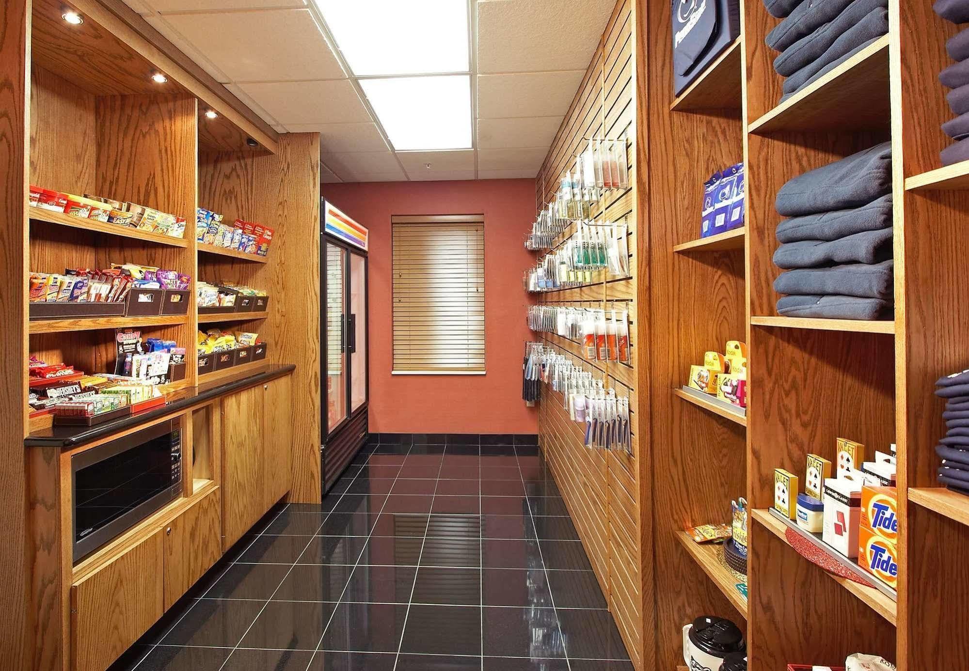 州立学院居留酒店 州学院 外观 照片